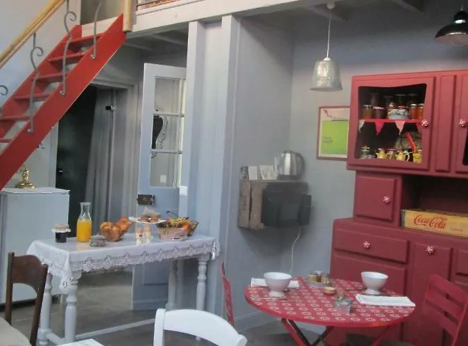 לינה וארוחת בוקר Chambres D'hotes Atypik 3*