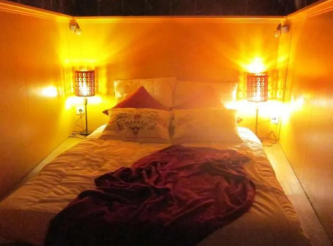 Chambres D'hotes Atypik Bed & Breakfast